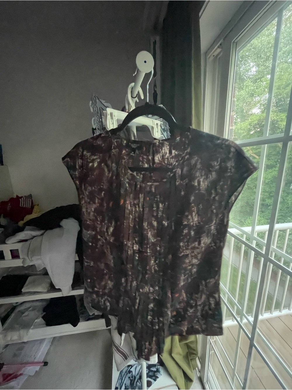 Women's Short-Sleeve Tie-Front Blouse in Dark Brown Print